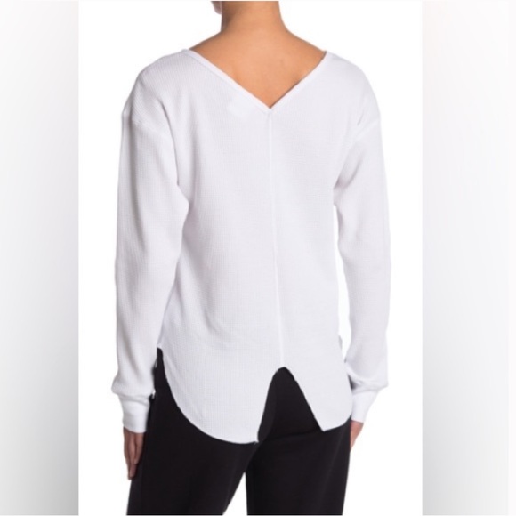 Sage Collective Venture Waffle Knit Split V Back Long Sleeve Top Size Medium - Picture 1 of 5